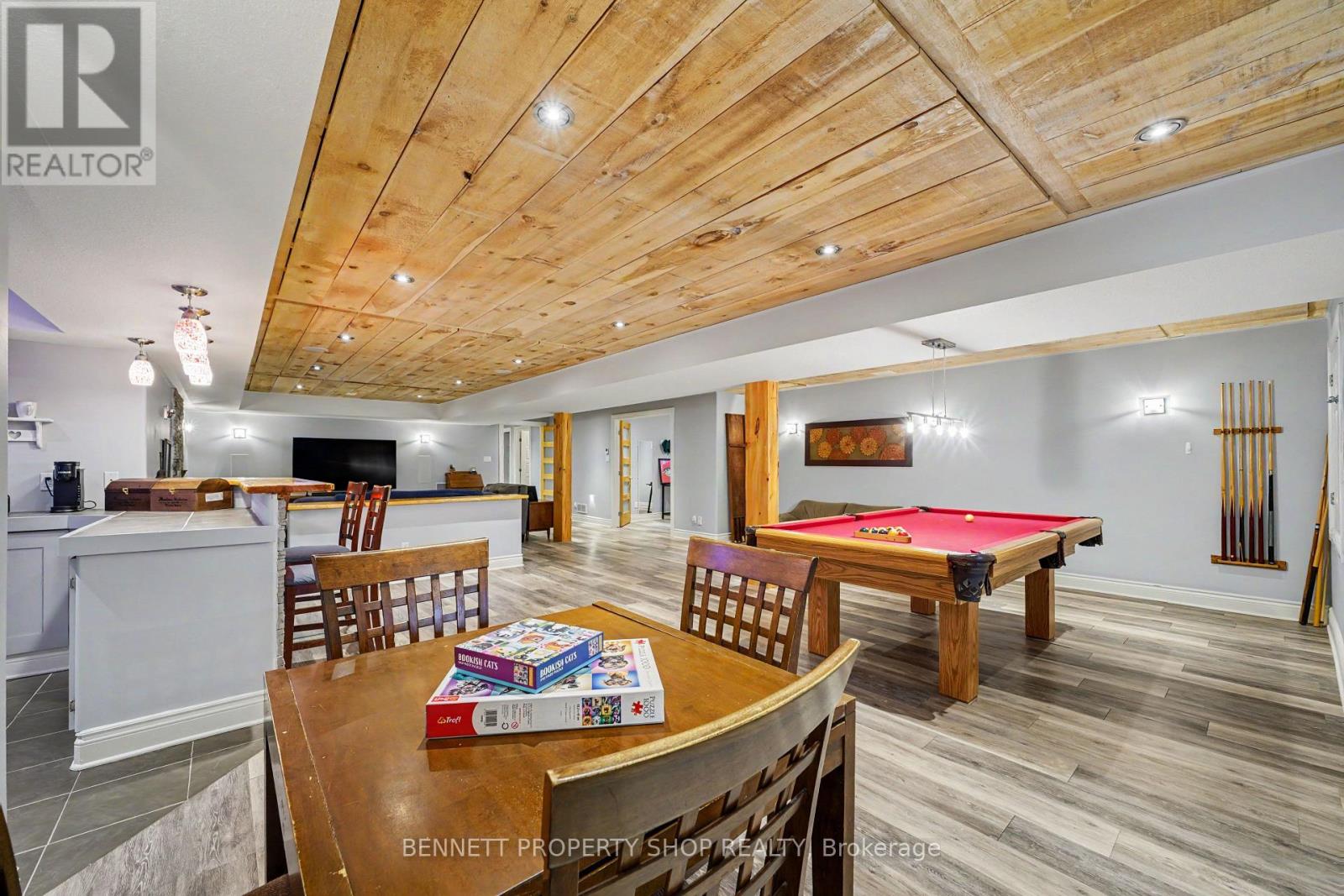 33 D'ARCYS WAY - 29