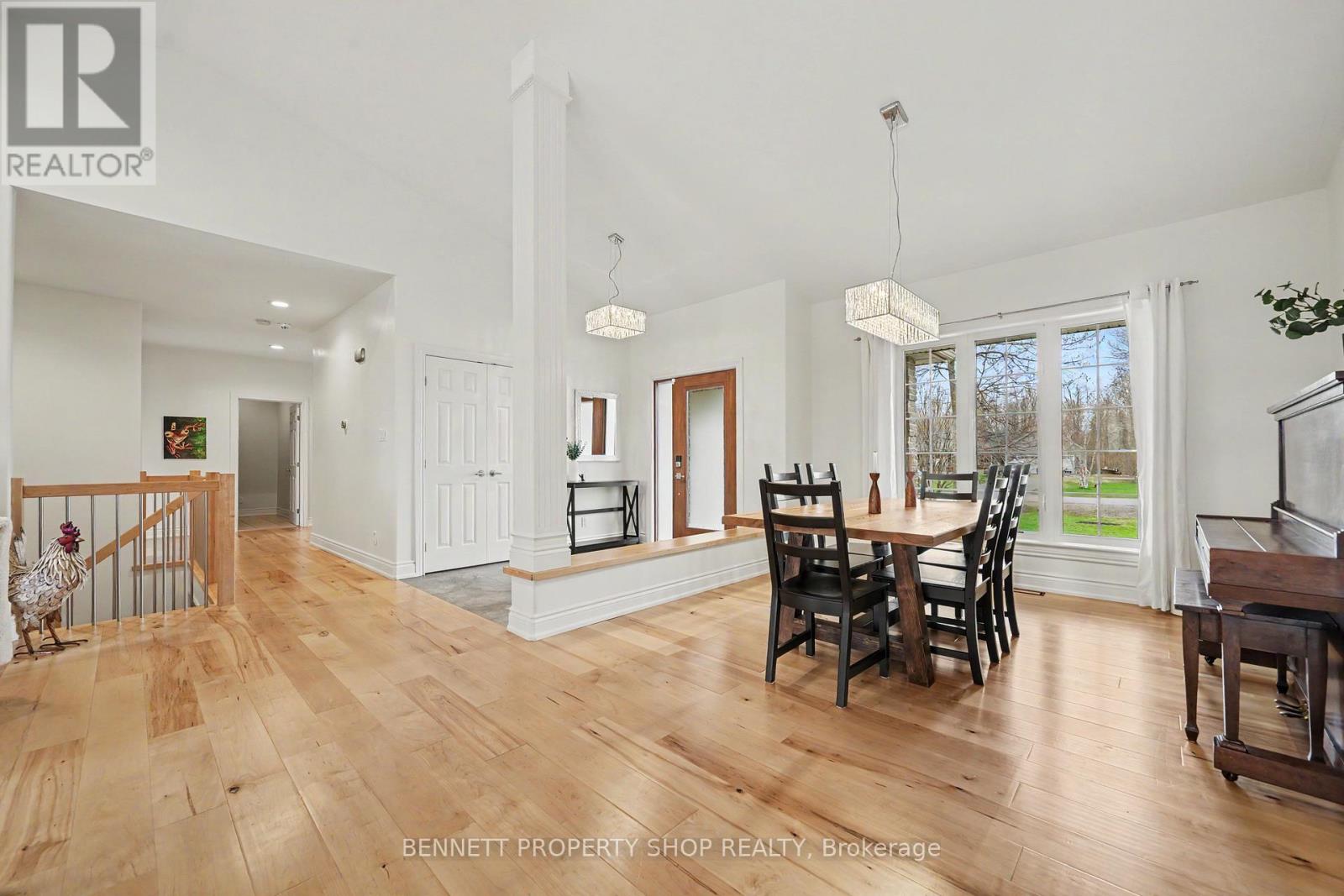 33 D'ARCYS WAY - 4