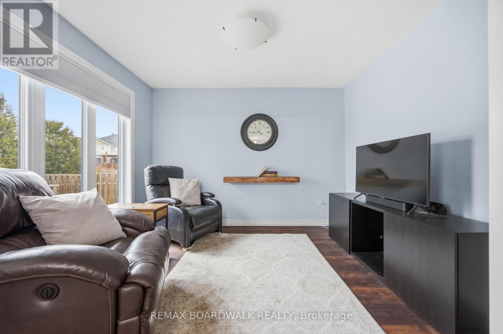 33 TREELAWN BOULEVARD - 15