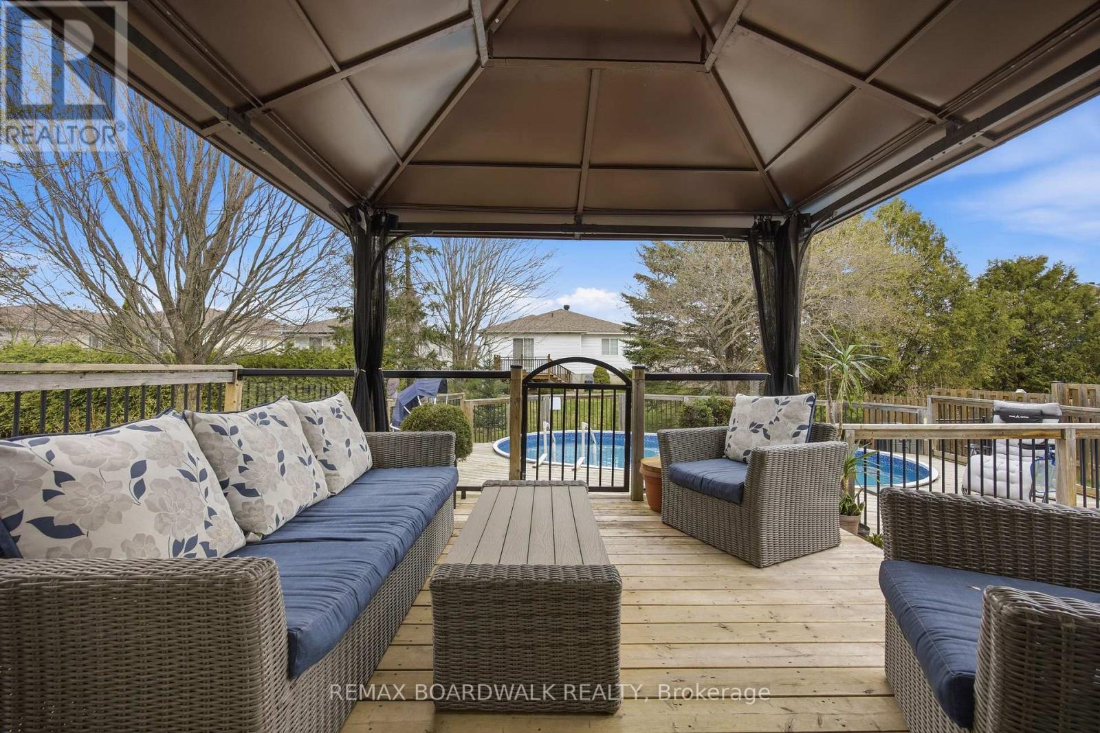33 TREELAWN BOULEVARD - 31
