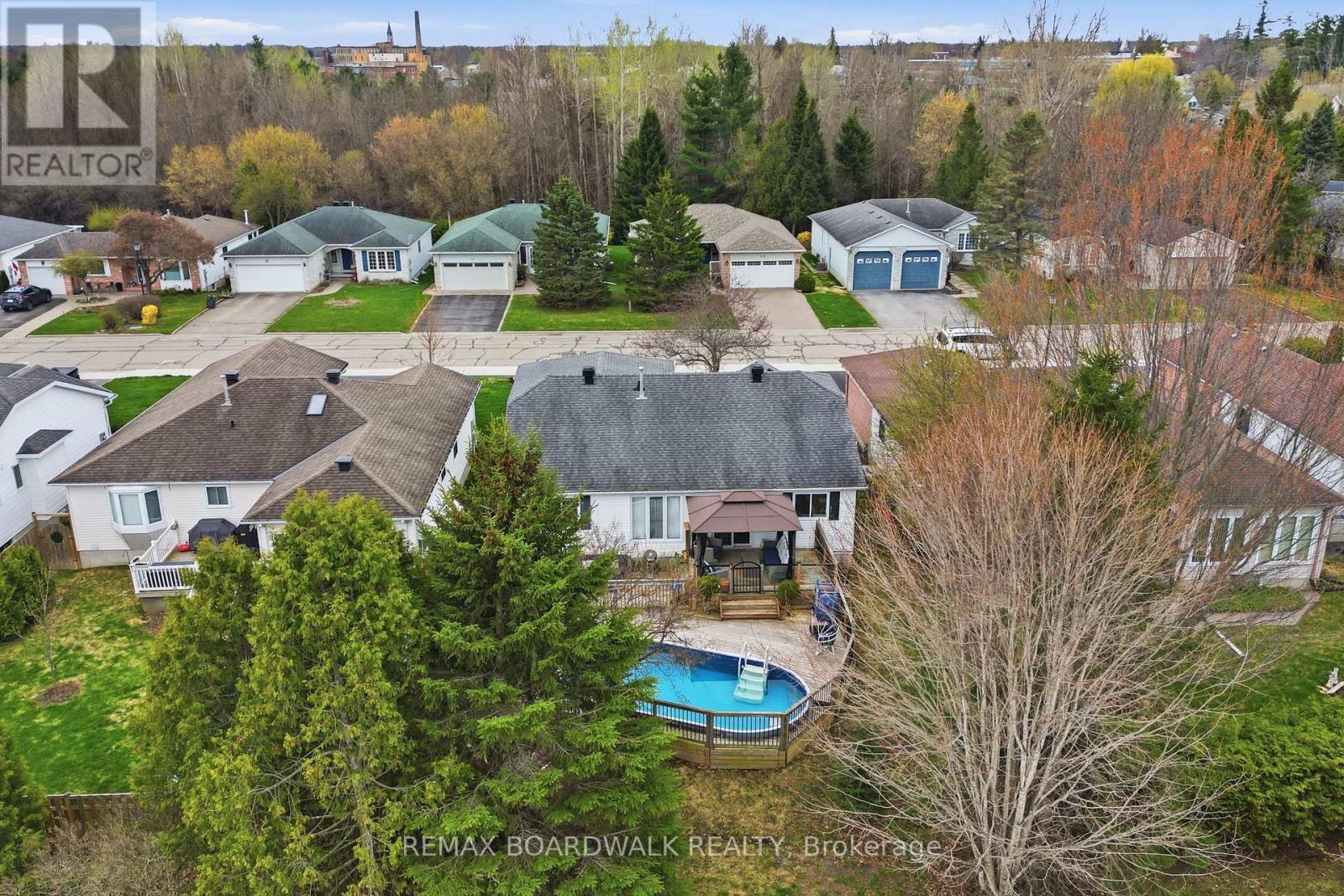 33 TREELAWN BOULEVARD - 44