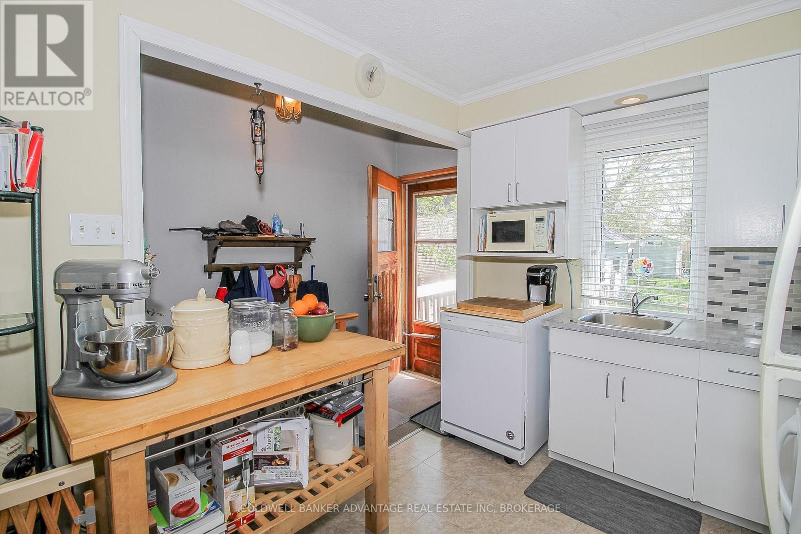 628 CLARE AVENUE - 12