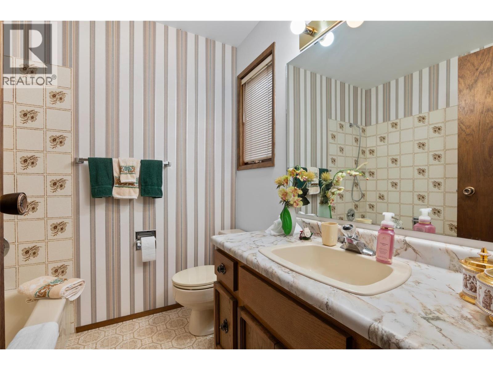 1879 Sedgewick Drive - 23