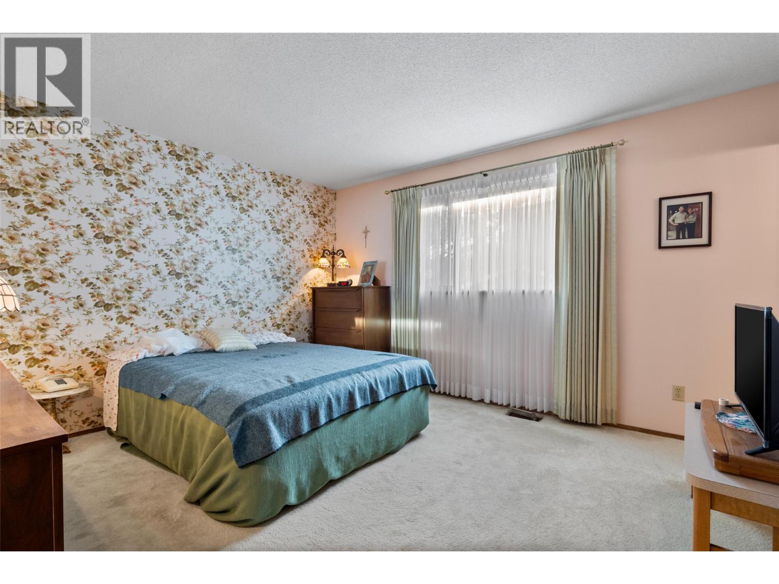 1879 Sedgewick Drive - 24