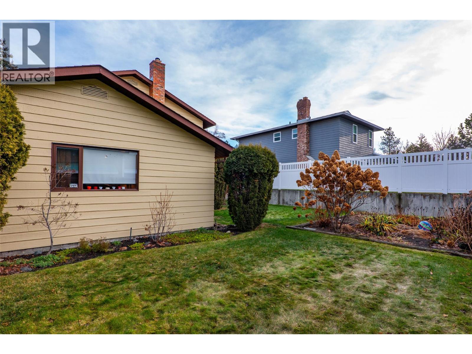 1879 Sedgewick Drive - 33