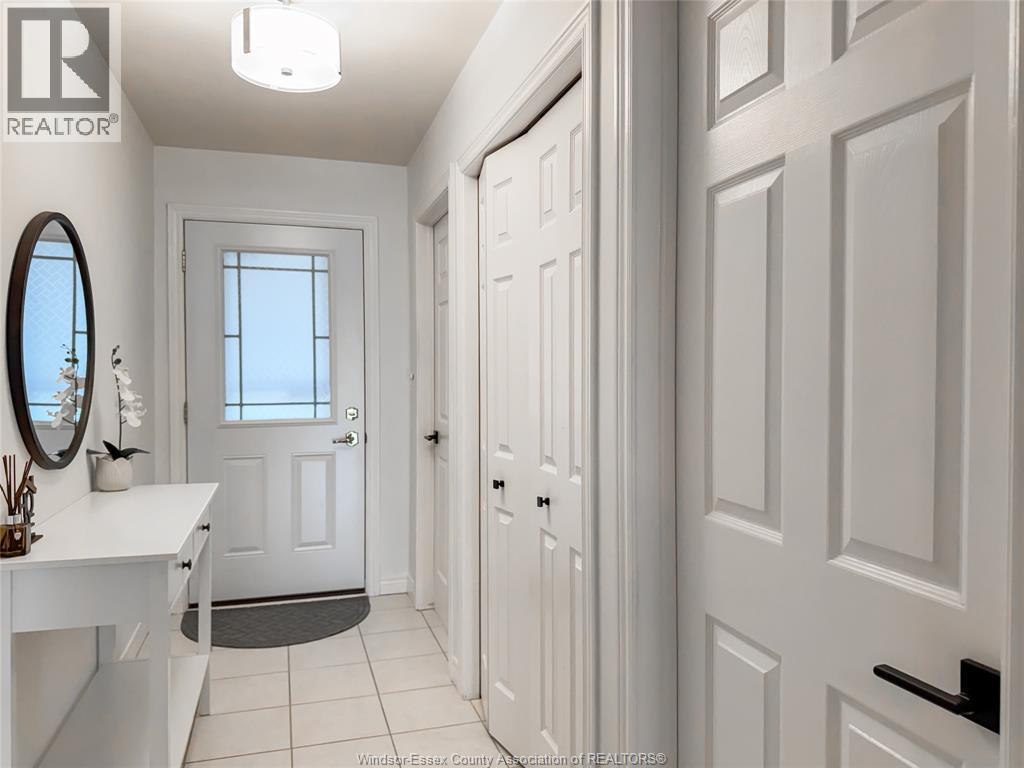 1837 QUESTA DRIVE, Windsor, Ontario, N8P1M5 — Photo 3