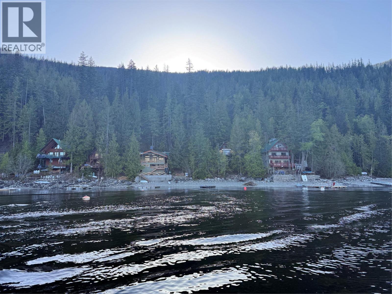  27 Crescent Bay, Sicamous