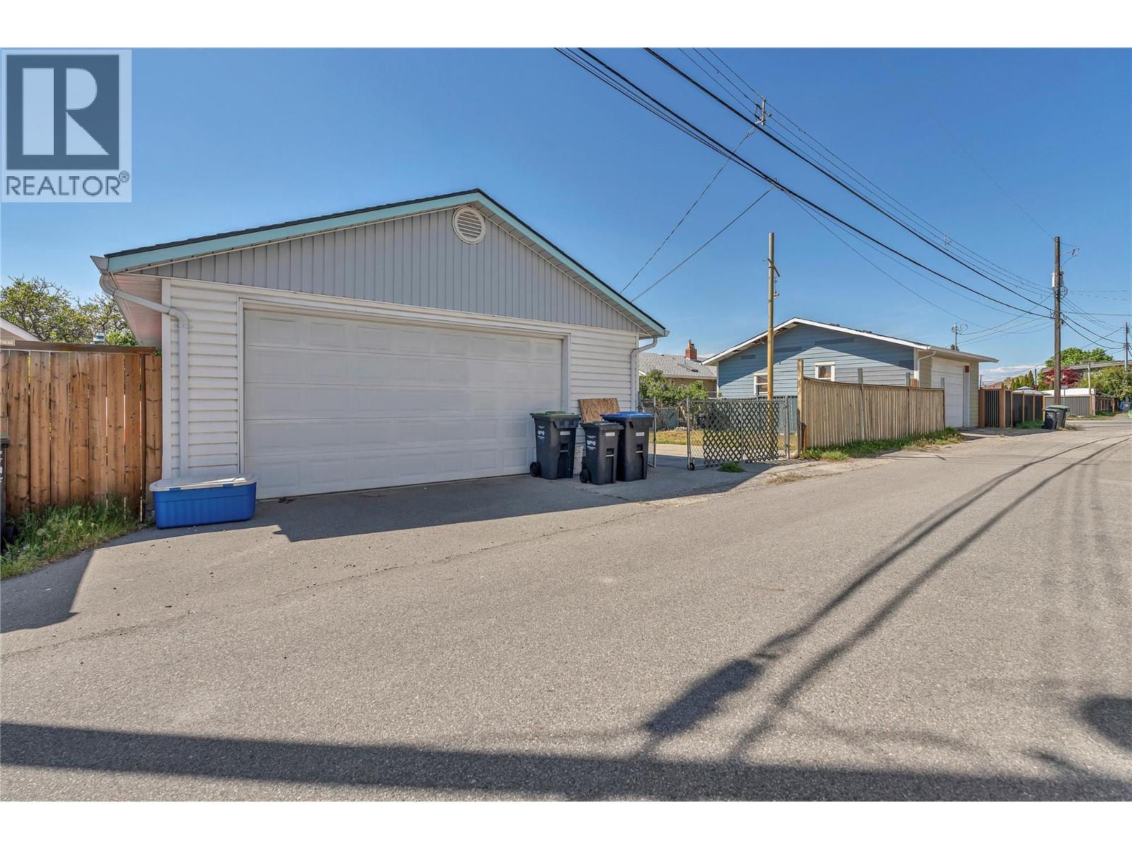 1412 Manitoba Street - 34