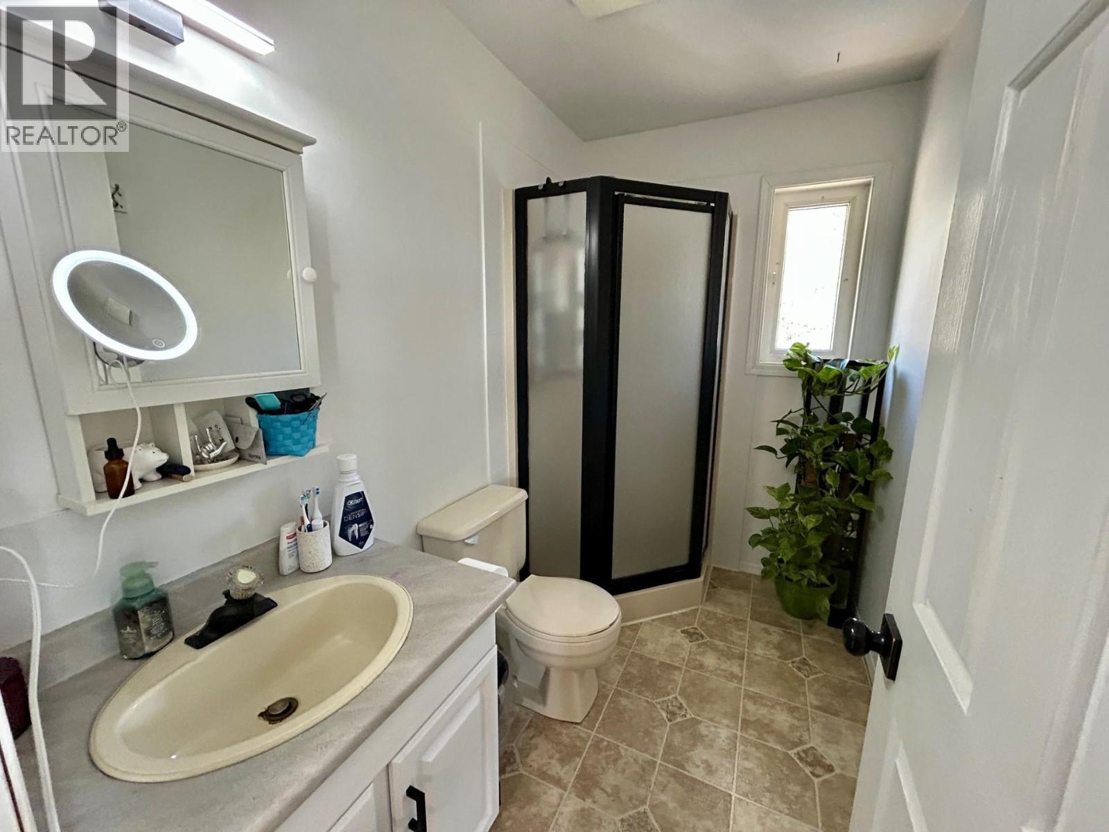 5604 MINNAKER CRESCENT, Fort Nelson