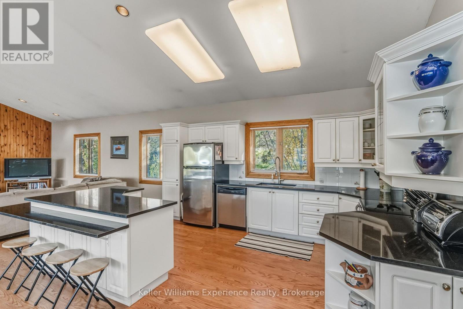 804 KINGS FARM ROAD - 6