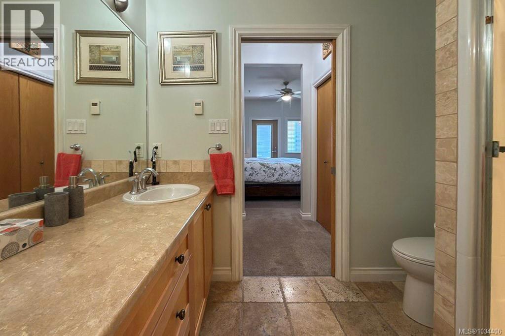 305 2676 Island Hwy S, Campbell River