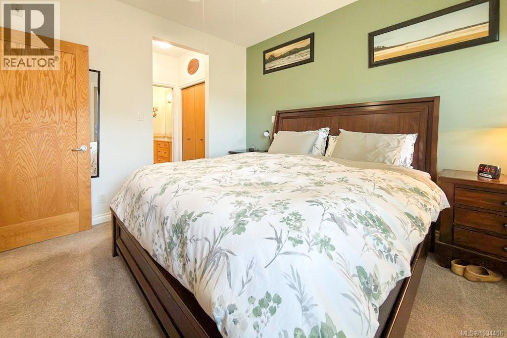 305 2676 Island Hwy S, Campbell River