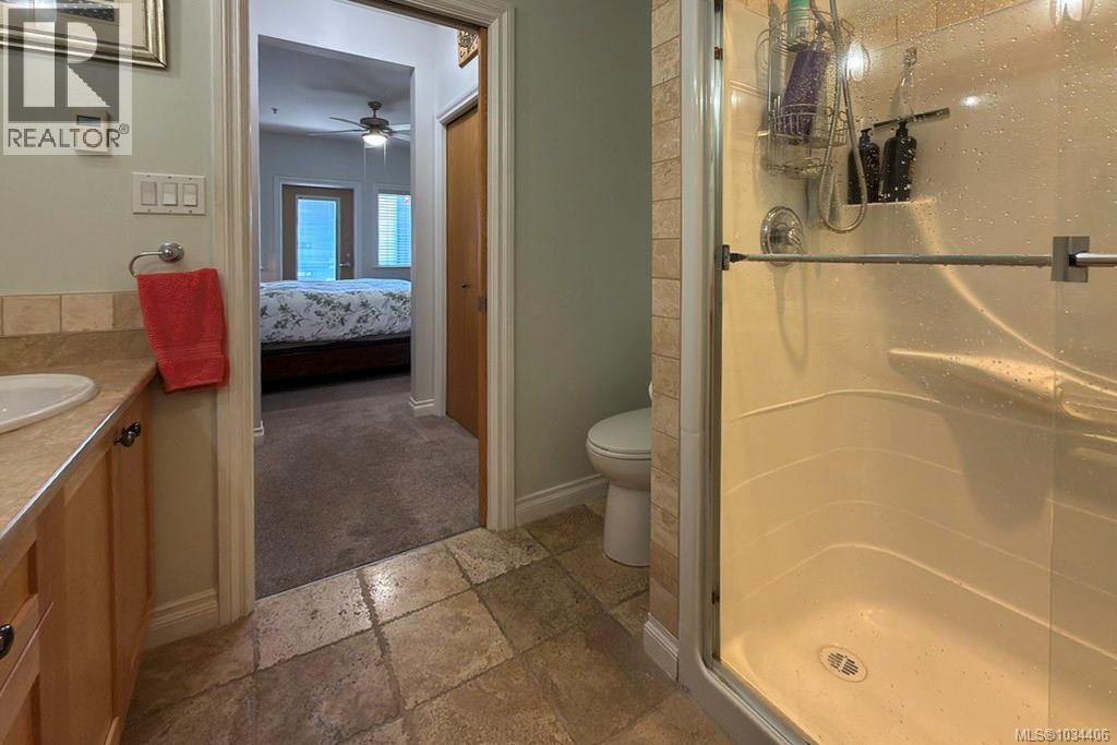 305 2676 Island Hwy S, Campbell River