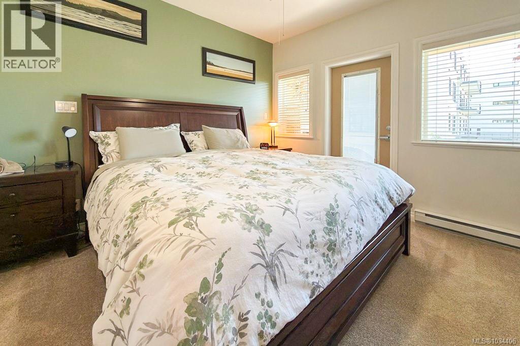 305 2676 Island Hwy S, Campbell River