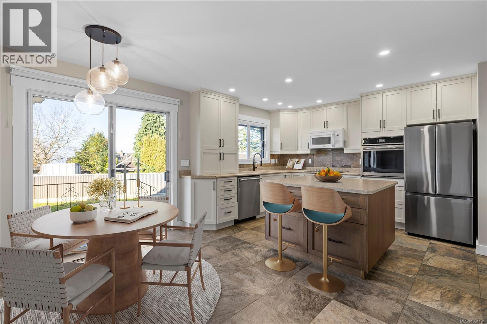245 Elizabeth Ave - 4
