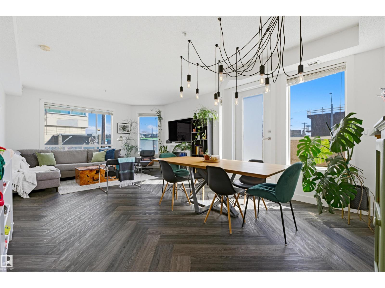 #101 8108 109 ST NW, Edmonton