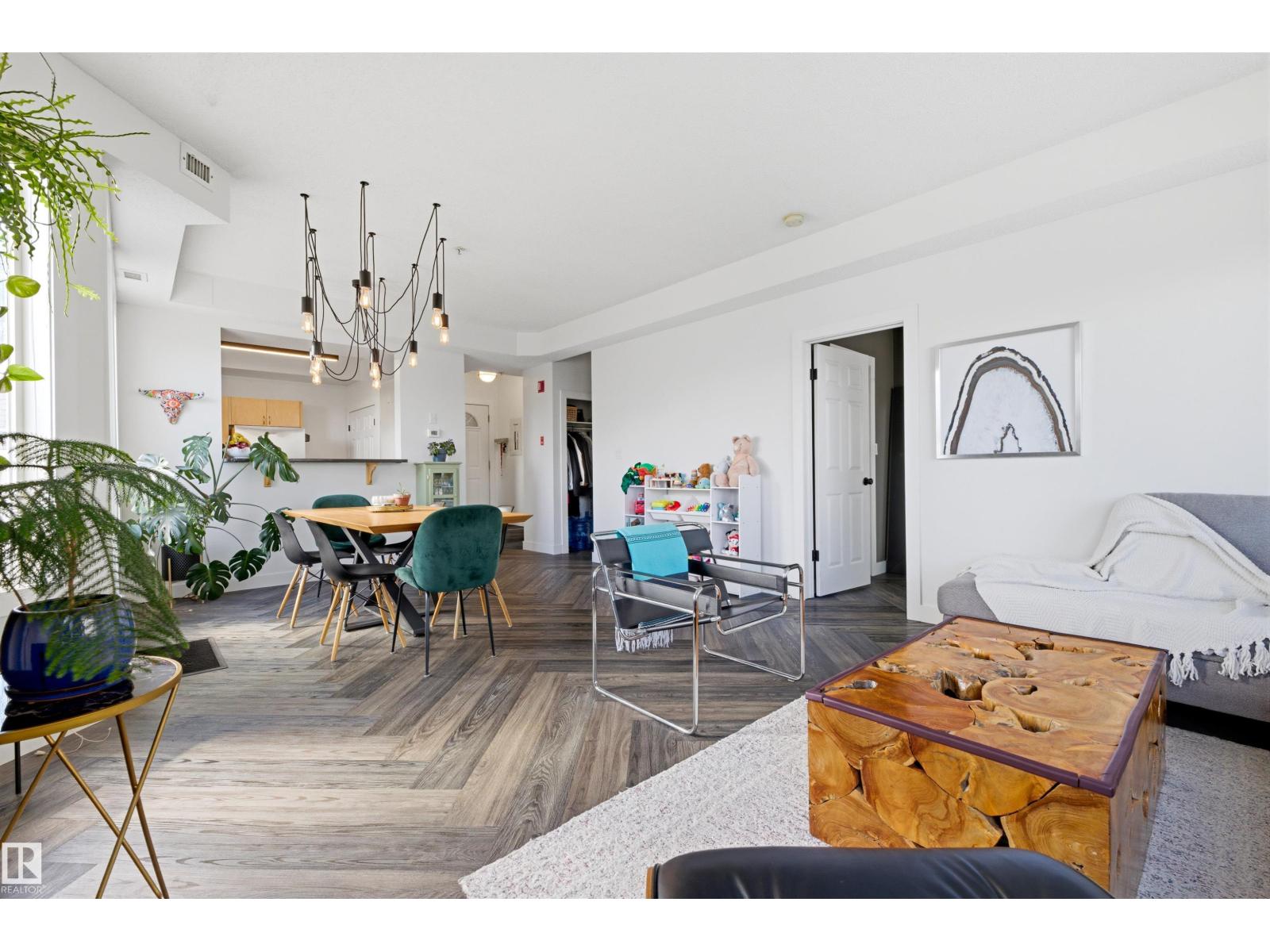 #101 8108 109 ST NW, Edmonton