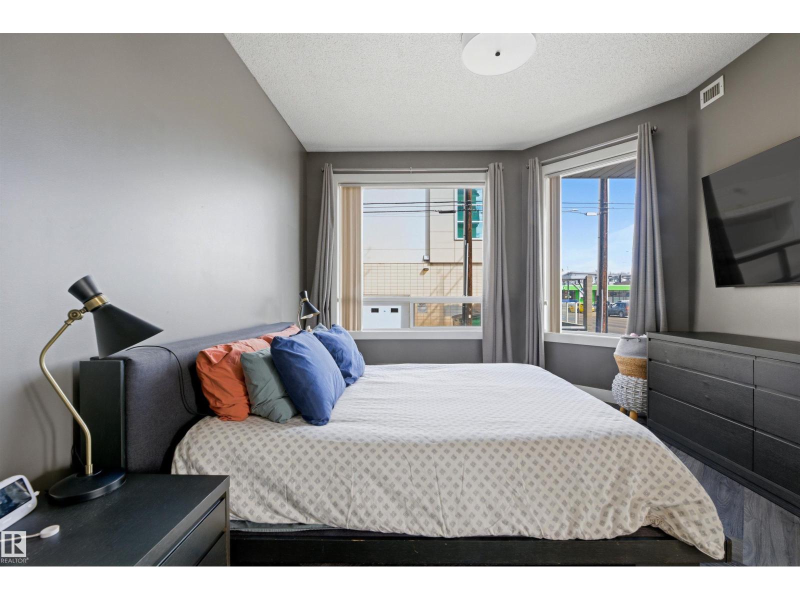 #101 8108 109 ST NW, Edmonton