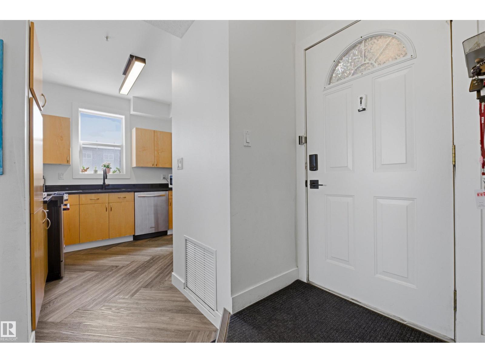 #101 8108 109 ST NW, Edmonton