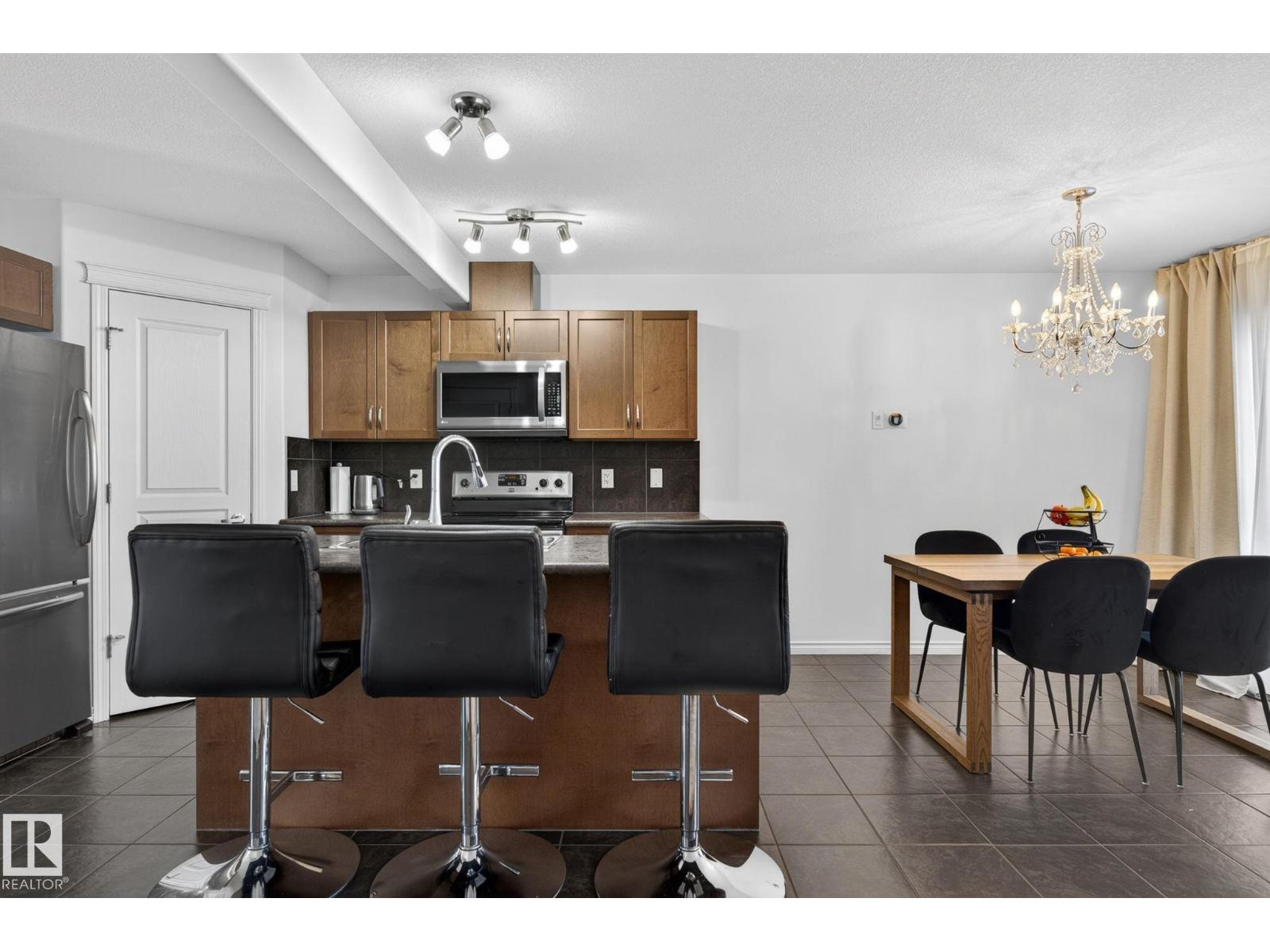 21722 99A AV NW NW, Edmonton