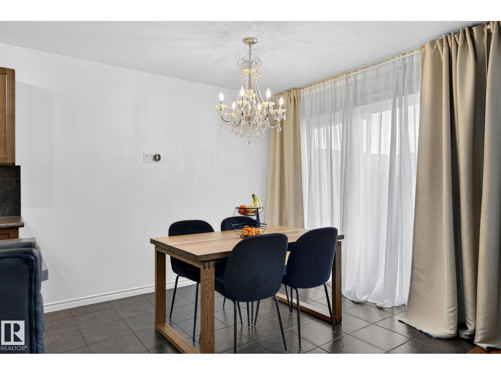 21722 99A AV NW NW, Edmonton