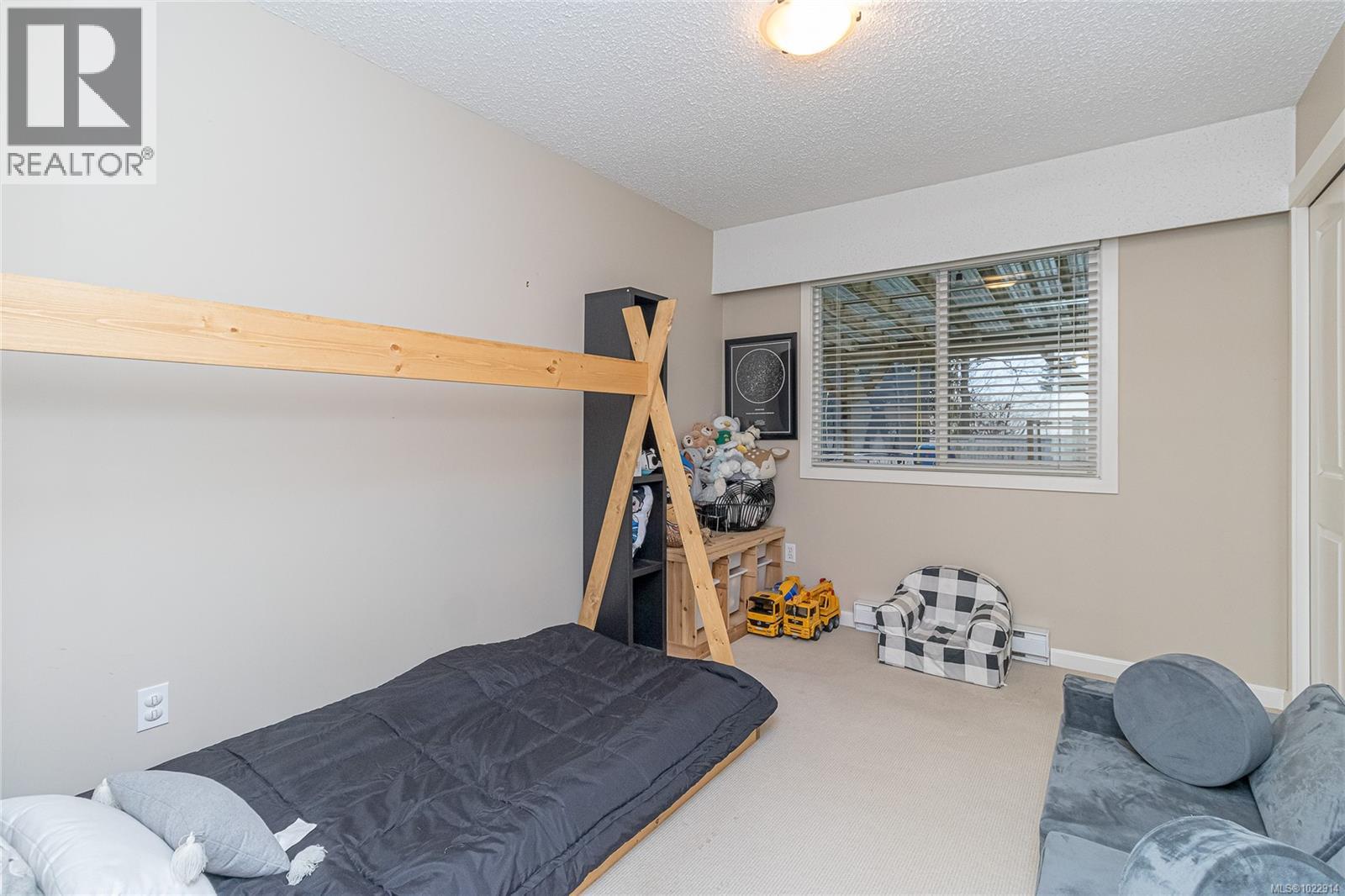 5845 Kinch Ave - 13