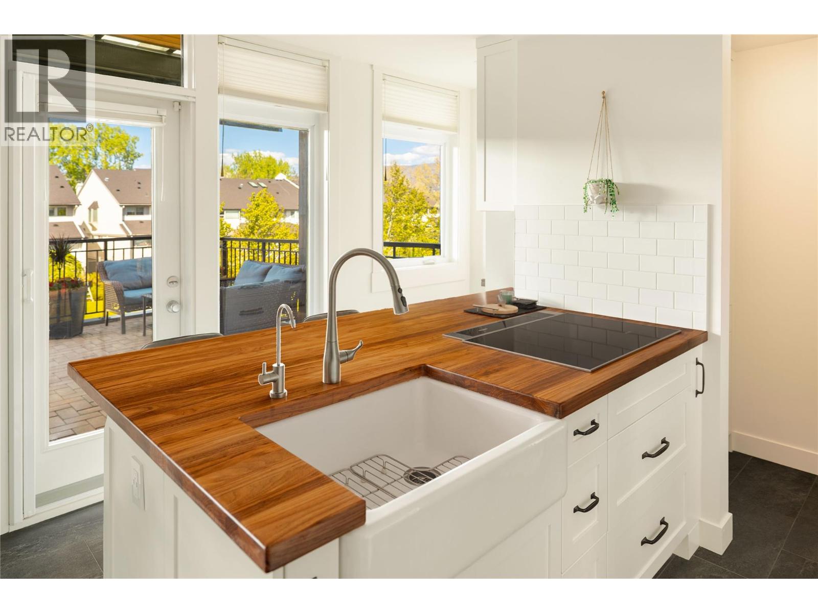 #116 2901 Abbott Street - 14