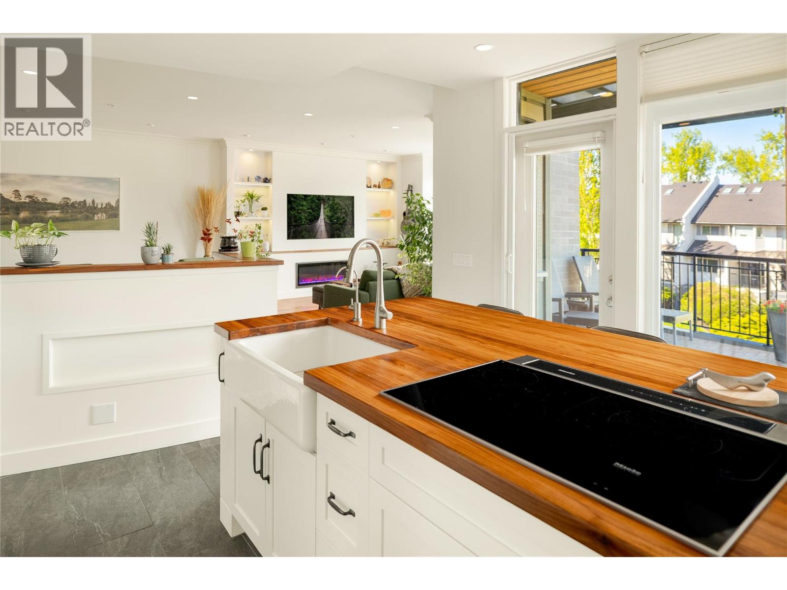 #116 2901 Abbott Street - 16