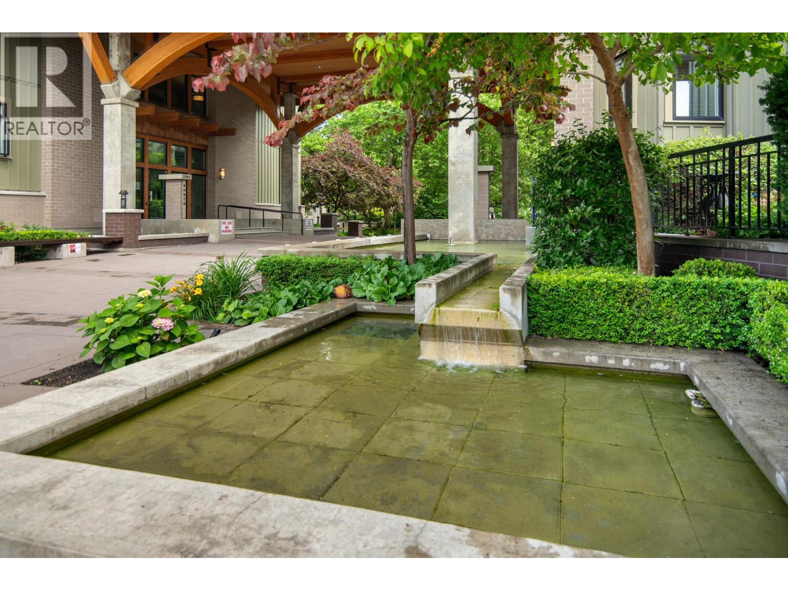 #116 2901 Abbott Street - 39