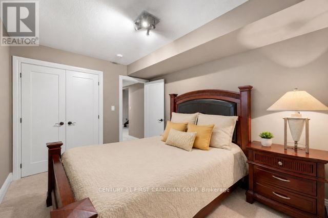 941 LONGWORTH ROAD - 36