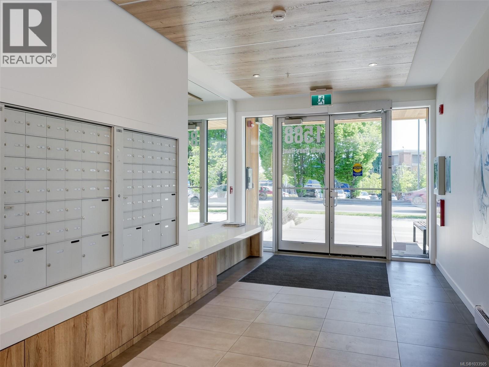 404 1588 North Dairy Road, Saanich