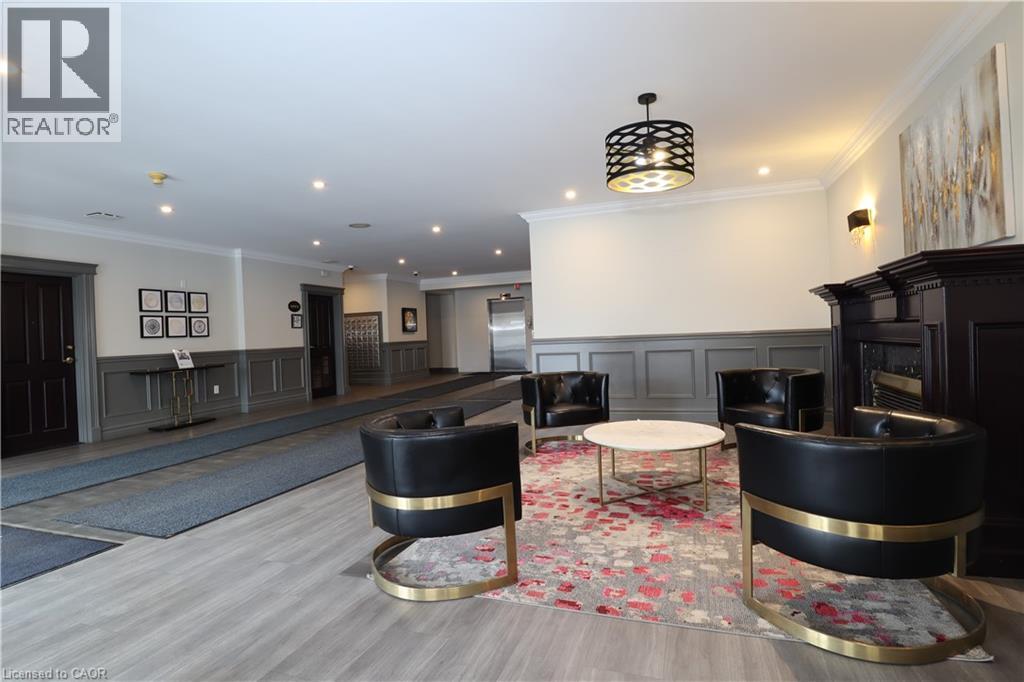255 KEATS Way Unit# 1207, Waterloo, Ontario, N2L6N6 — Photo 2