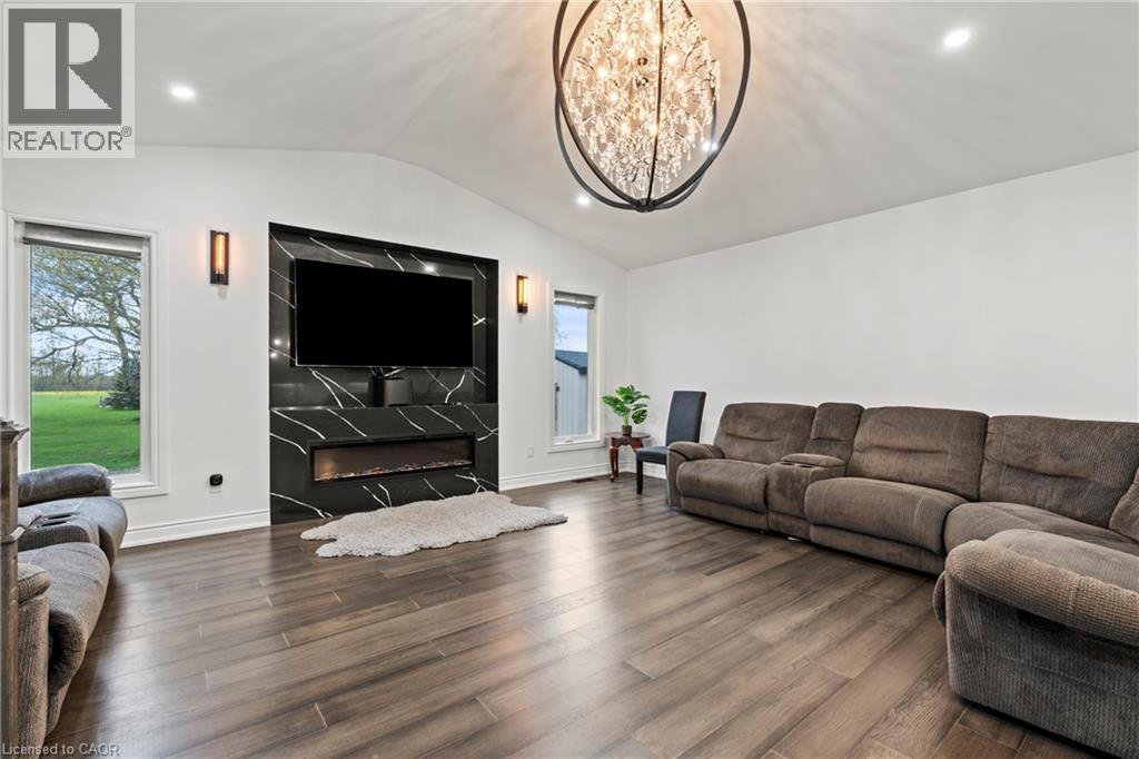 1576 WOODBURN Road, Binbrook, Ontario, L0R1C0 — Photo 12
