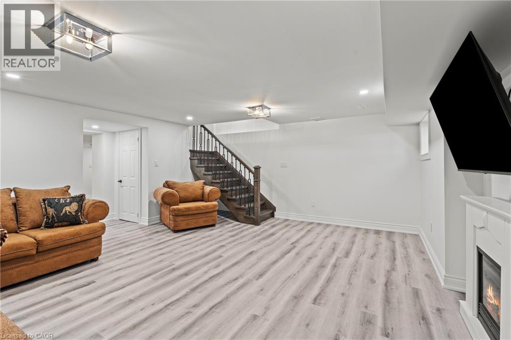 1576 WOODBURN Road - 26