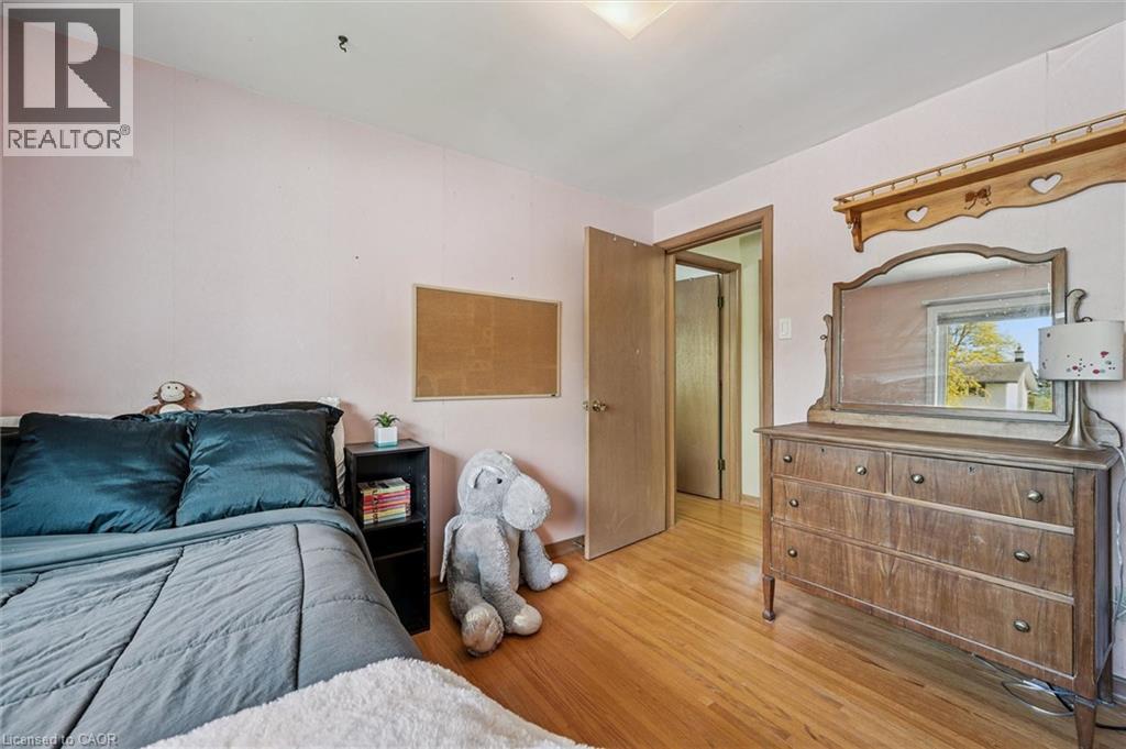 39 CHARLOTTE Crescent, Kitchener, Ontario, N2B2K2 — Photo 21