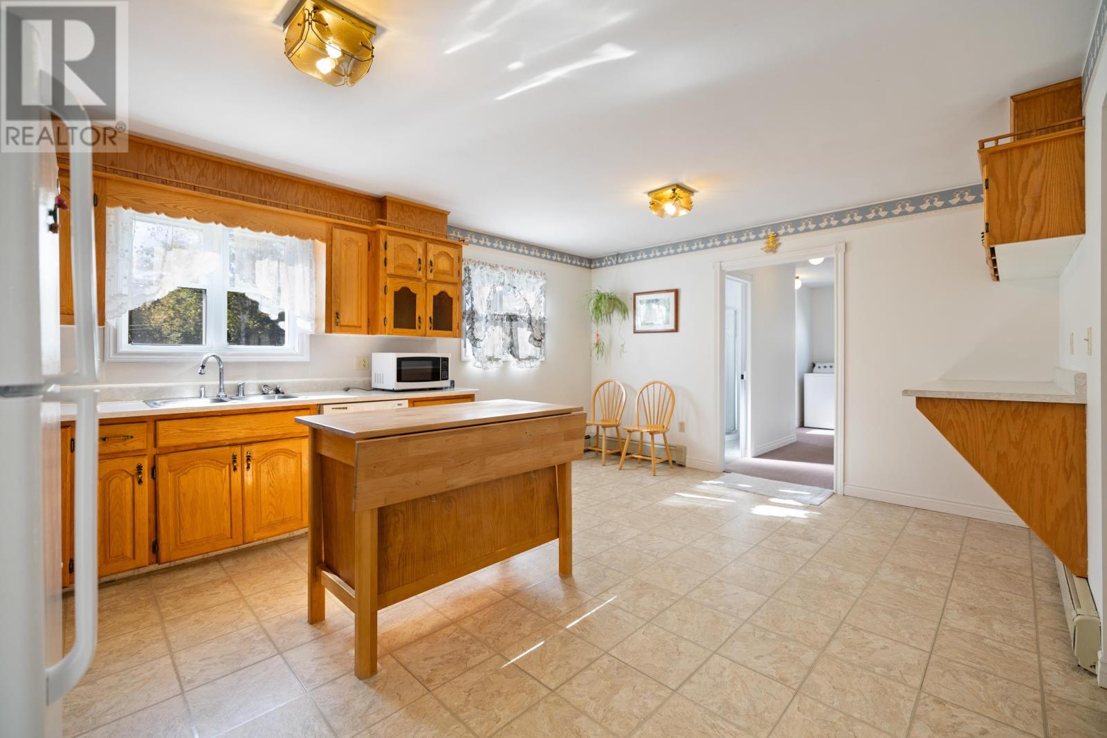633 Queen Street - 10