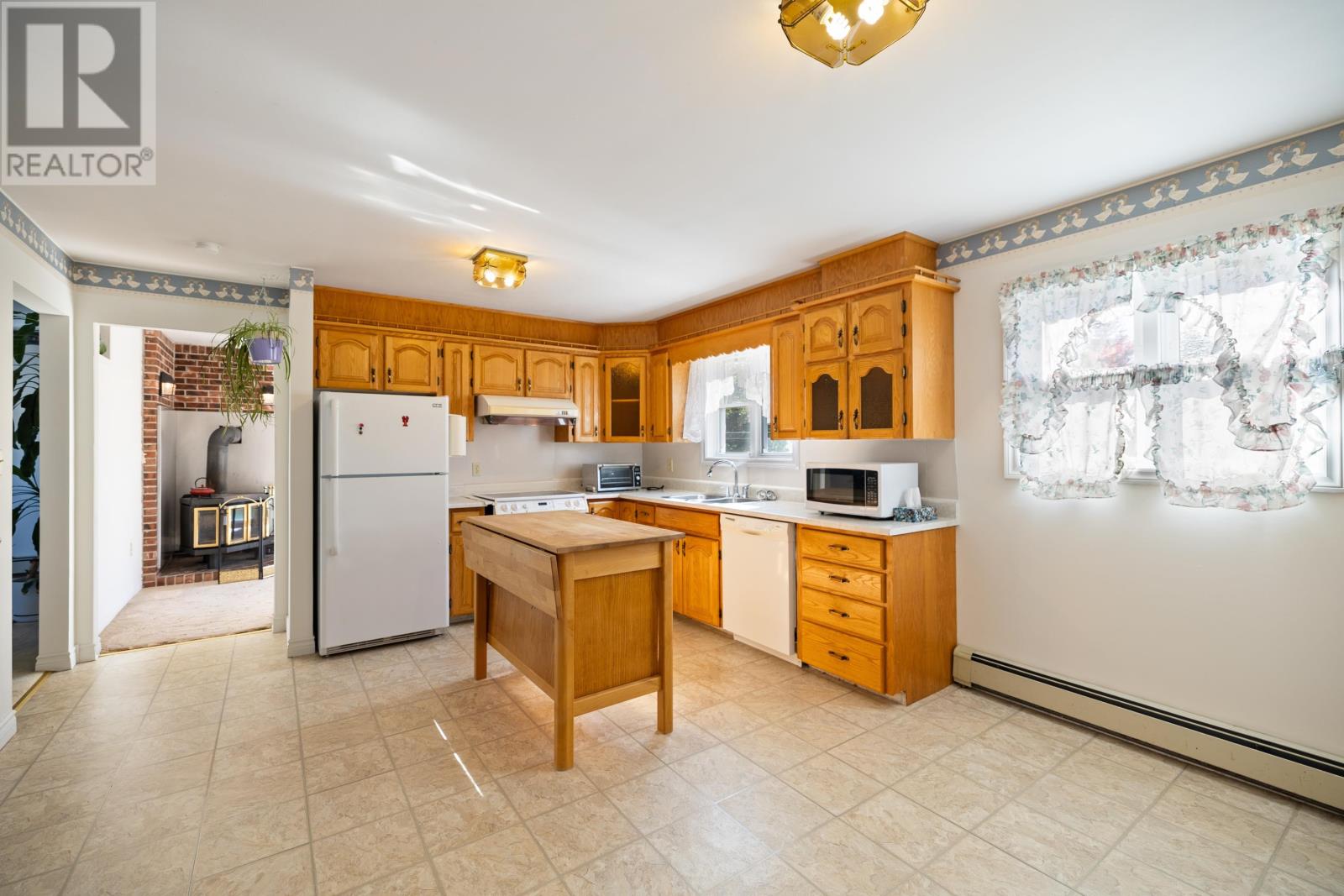 633 Queen Street - 11