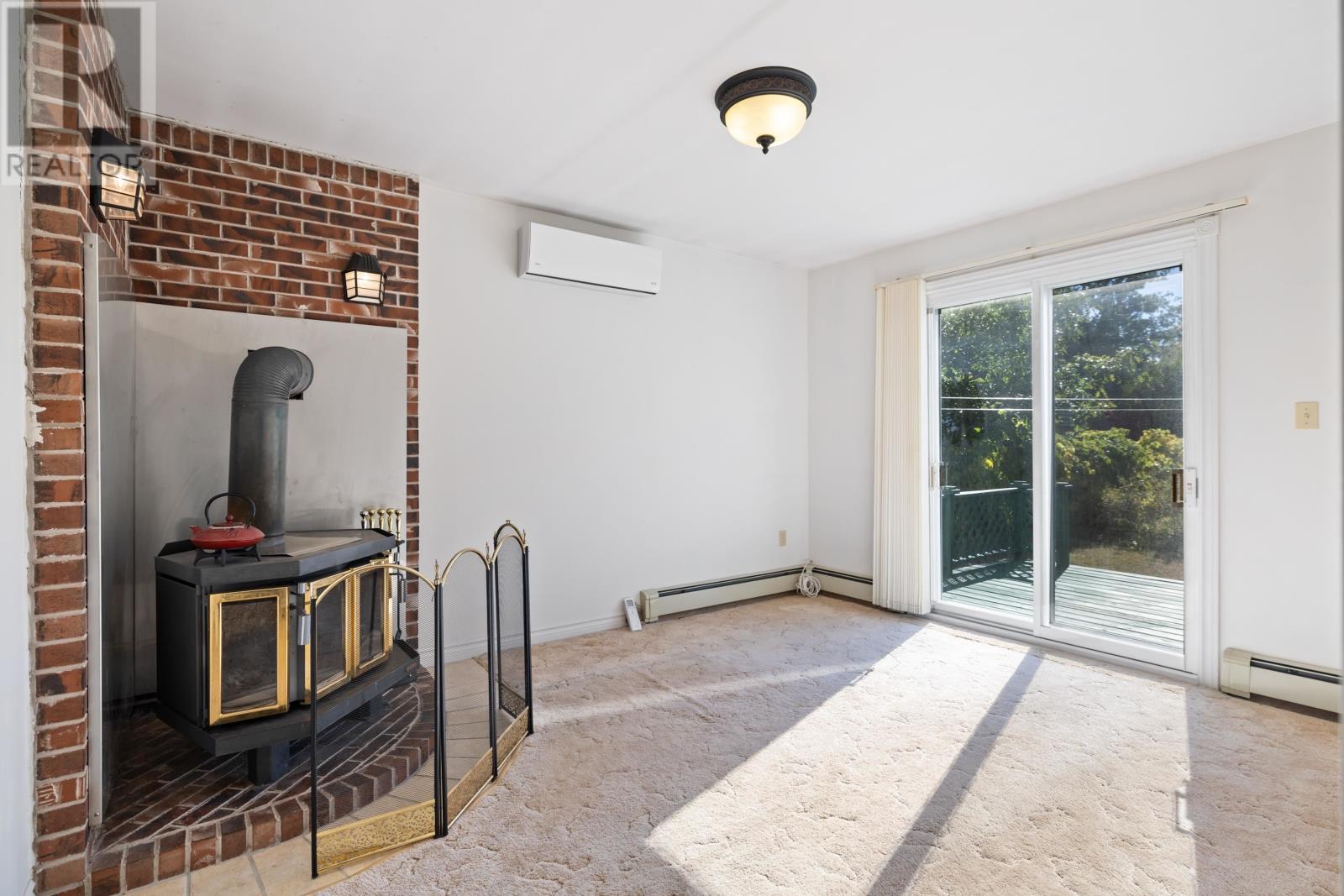633 Queen Street - 16