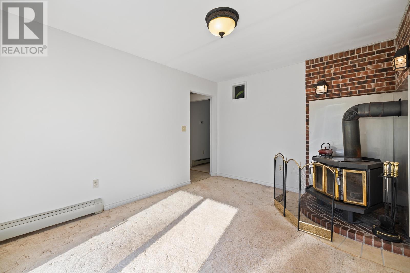 633 Queen Street - 17
