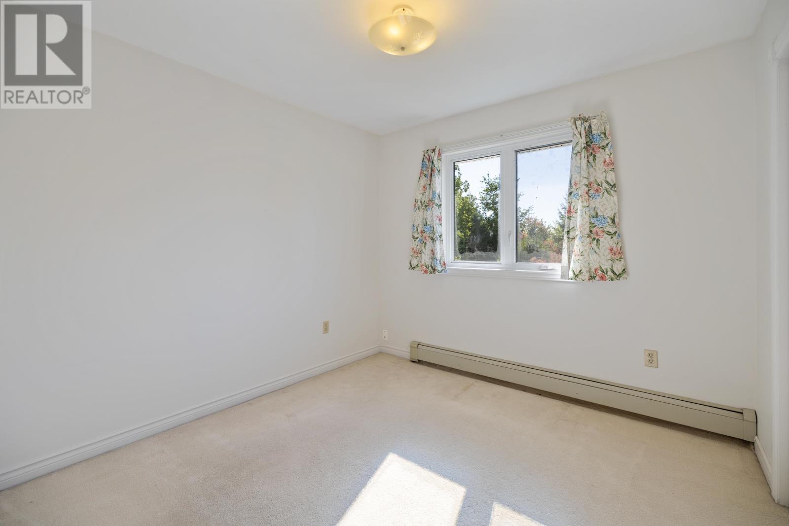 633 Queen Street - 29