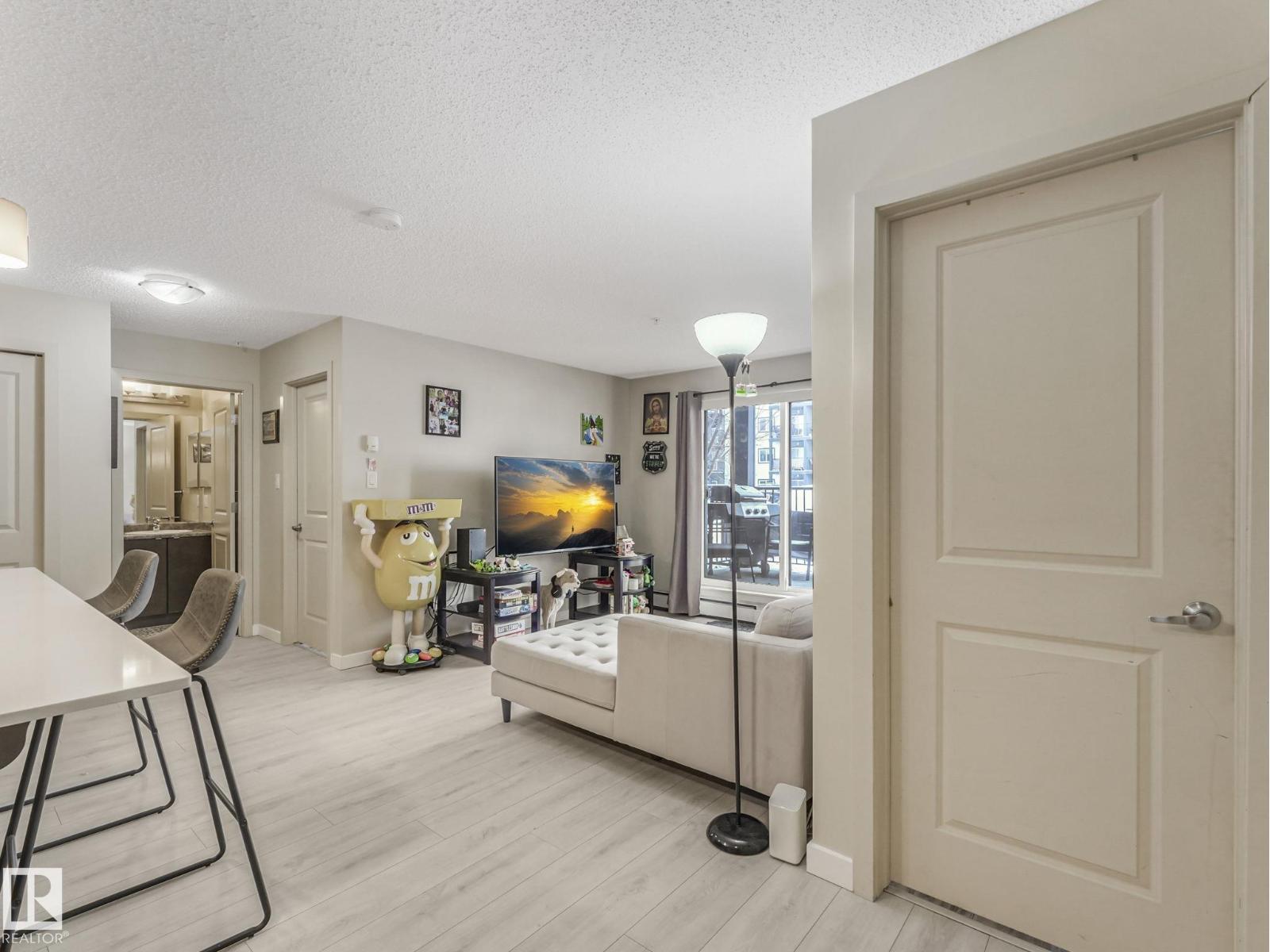 #110 508 ALBANY WY NW - 19