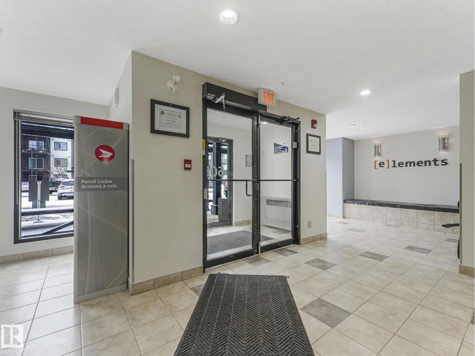 #110 508 ALBANY WY NW - 33