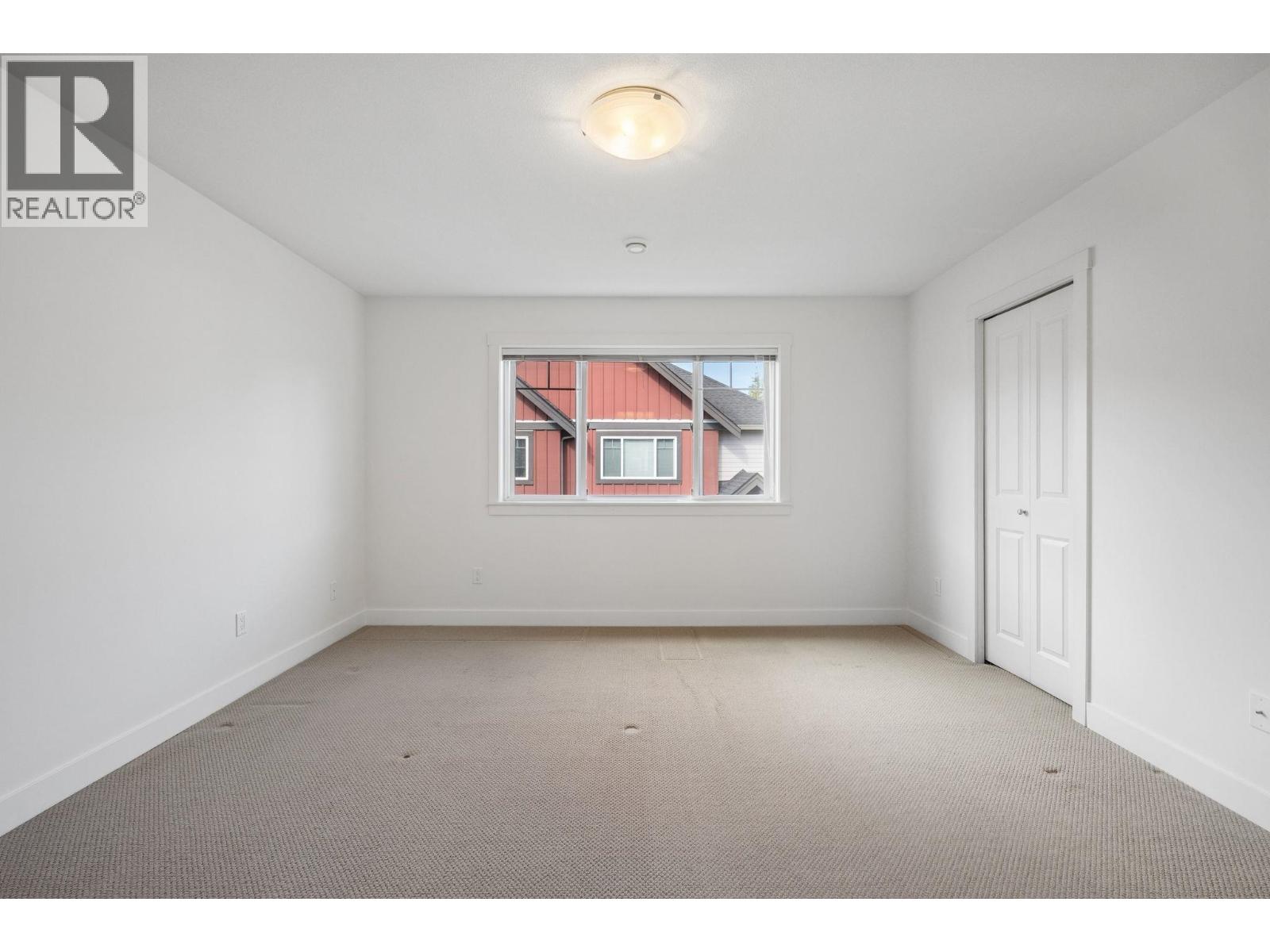 15 9699 SILLS AVENUE, Richmond