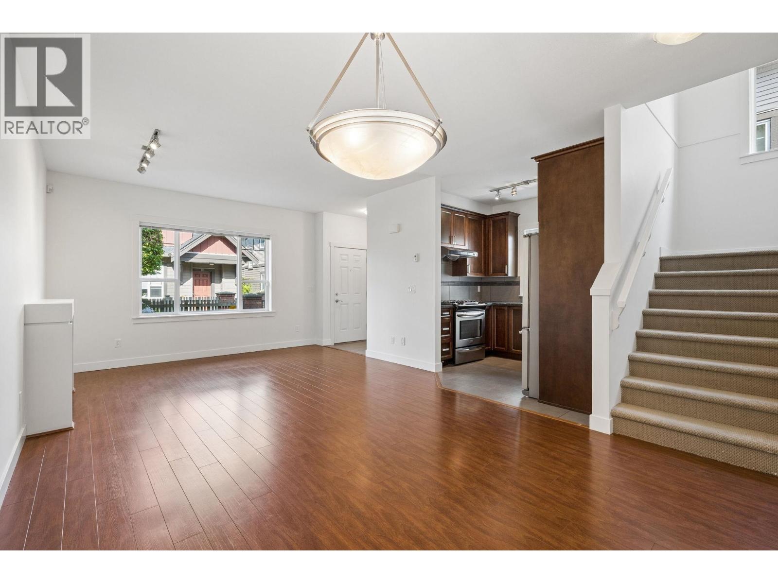 15 9699 SILLS AVENUE, Richmond