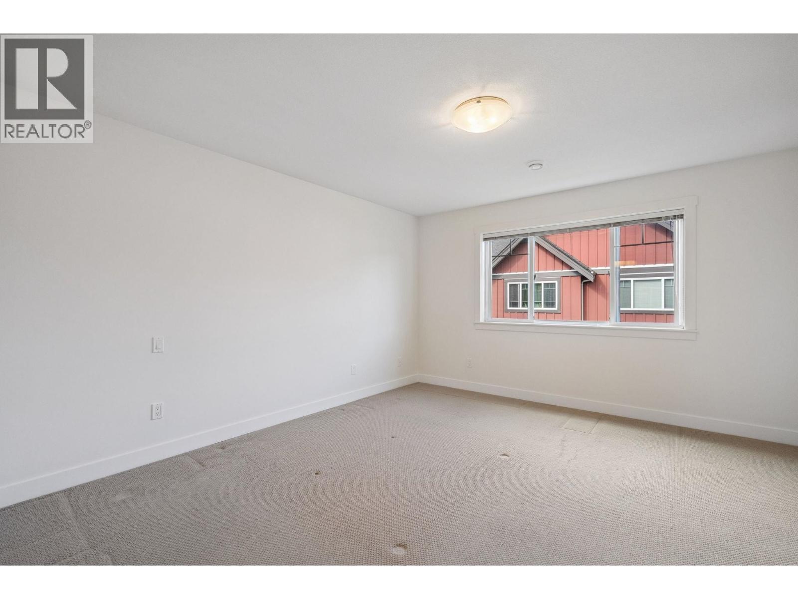 15 9699 SILLS AVENUE, Richmond