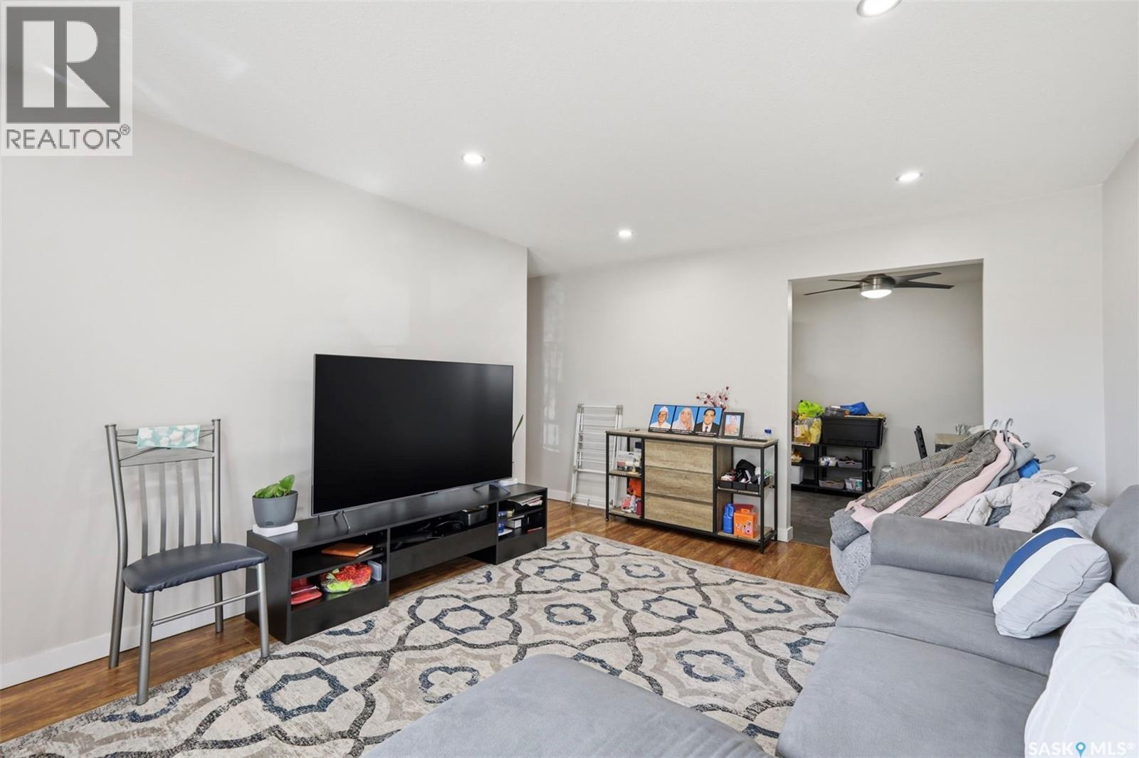 #14 3825 Luther PLACE - 15
