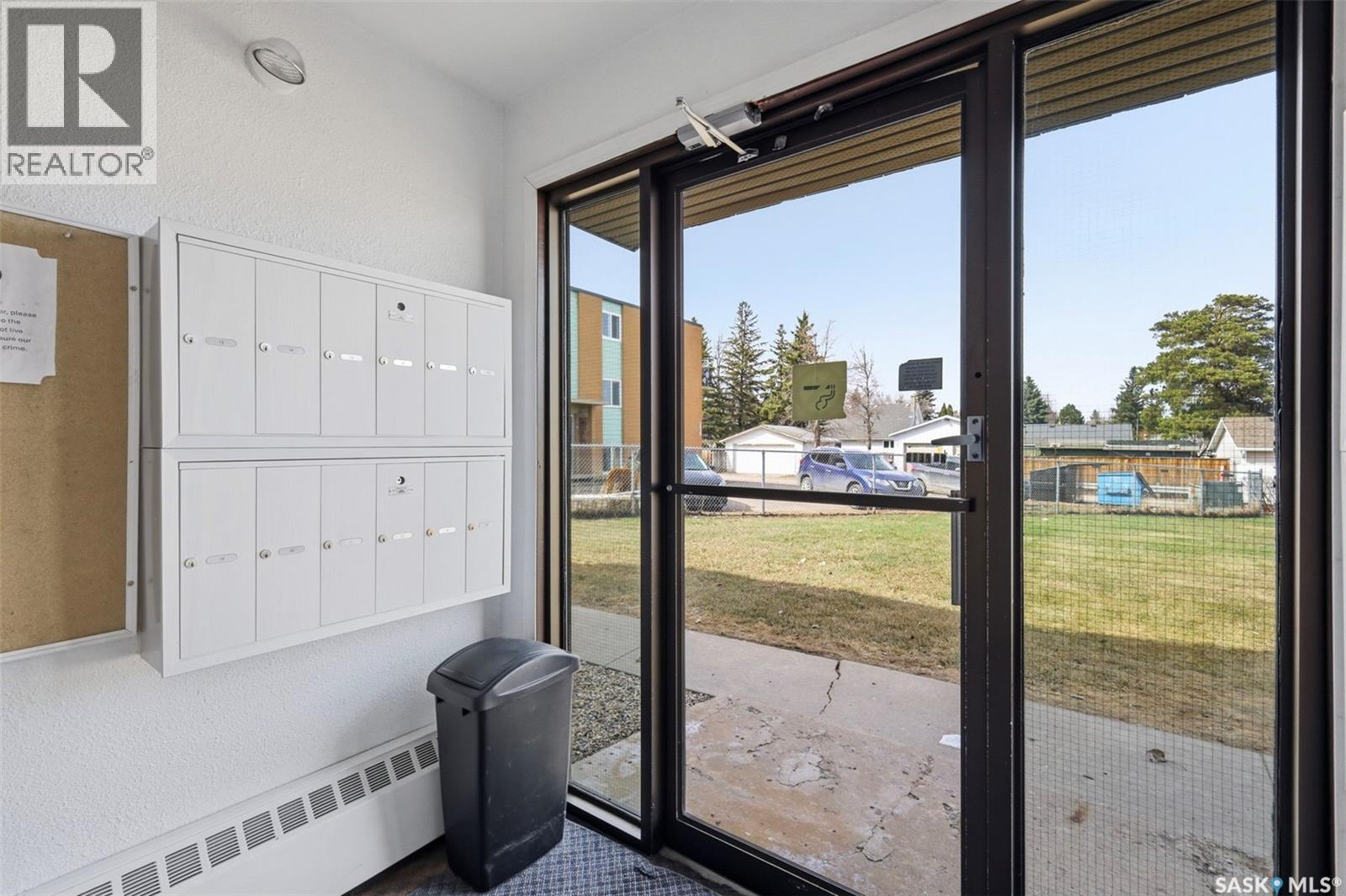 #14 3825 Luther PLACE - Image 3