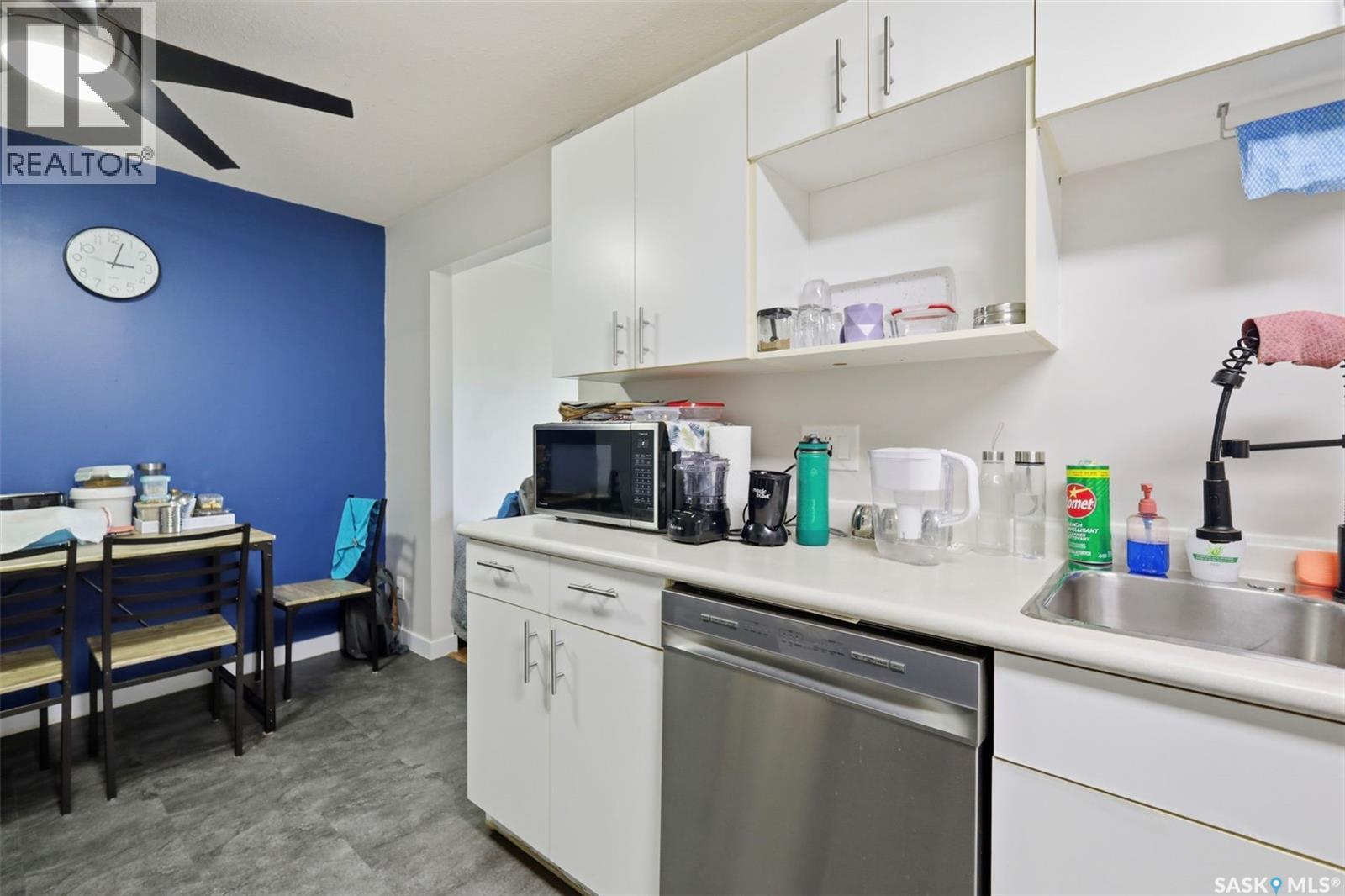 #14 3825 Luther PLACE - 9