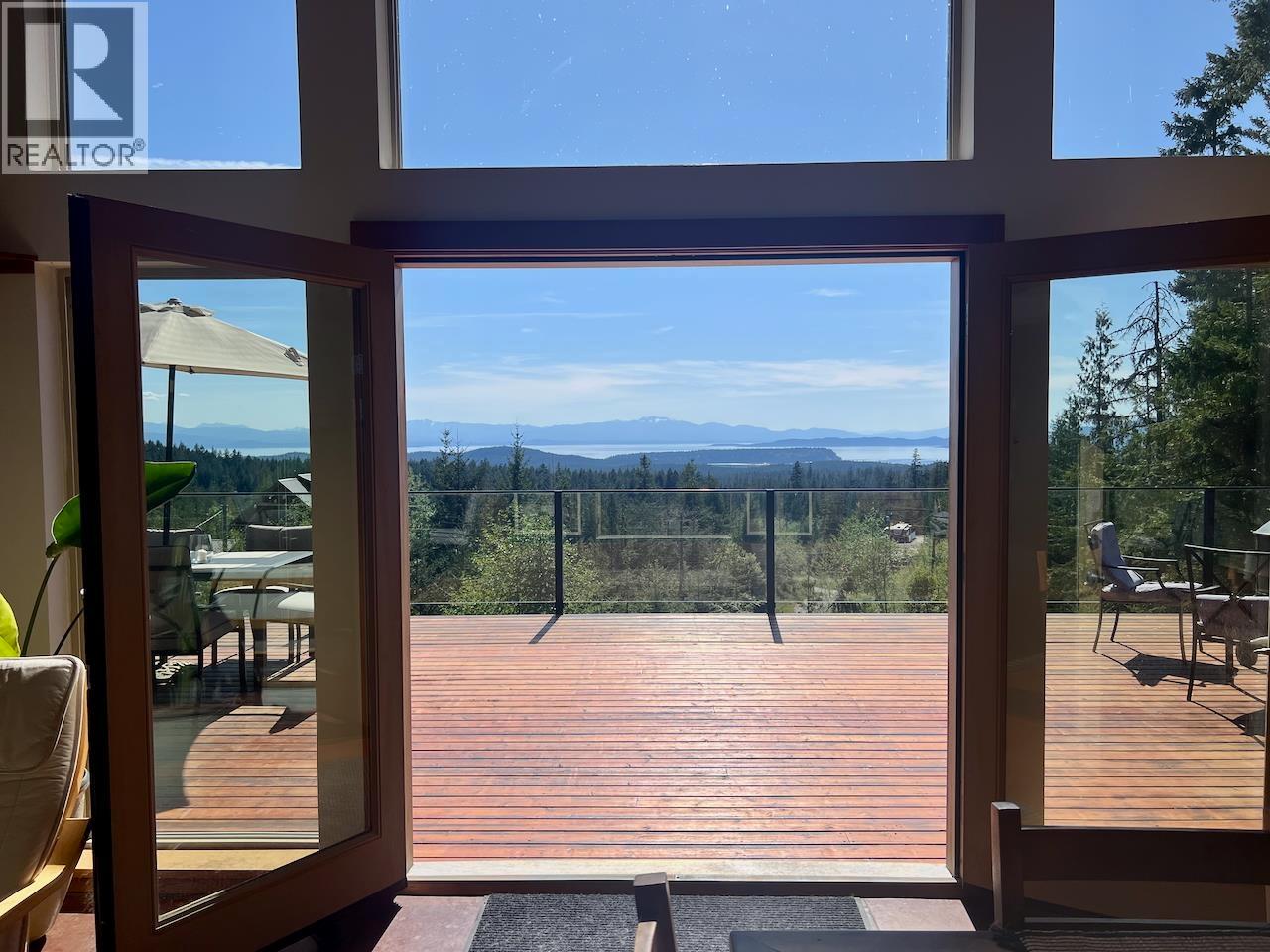 9340 STEPHENS WAY, Halfmoon Bay
