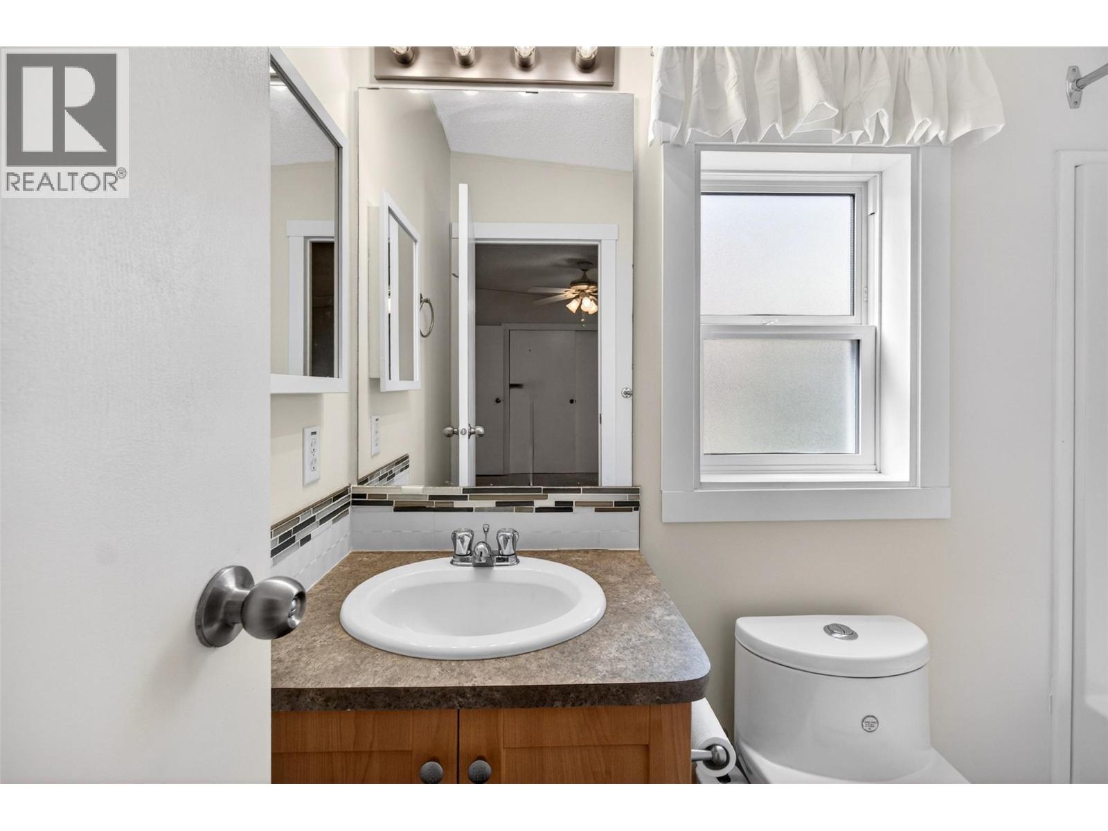 #23 1885 Tappen Notch Hill Road - 33